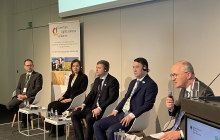 Witalij Kowal (Mitte) und Ermek Kenschekhanuly (2.v.re.) vertraten ihre Länder bei der Diskussion um Bioökonomie. Foto: Christian Himmighoffen  