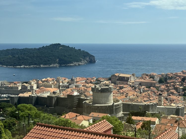 Blick über die Altstadt von Dubrovnik auf die Adria. Foto: Dr. Martin Hoffmann